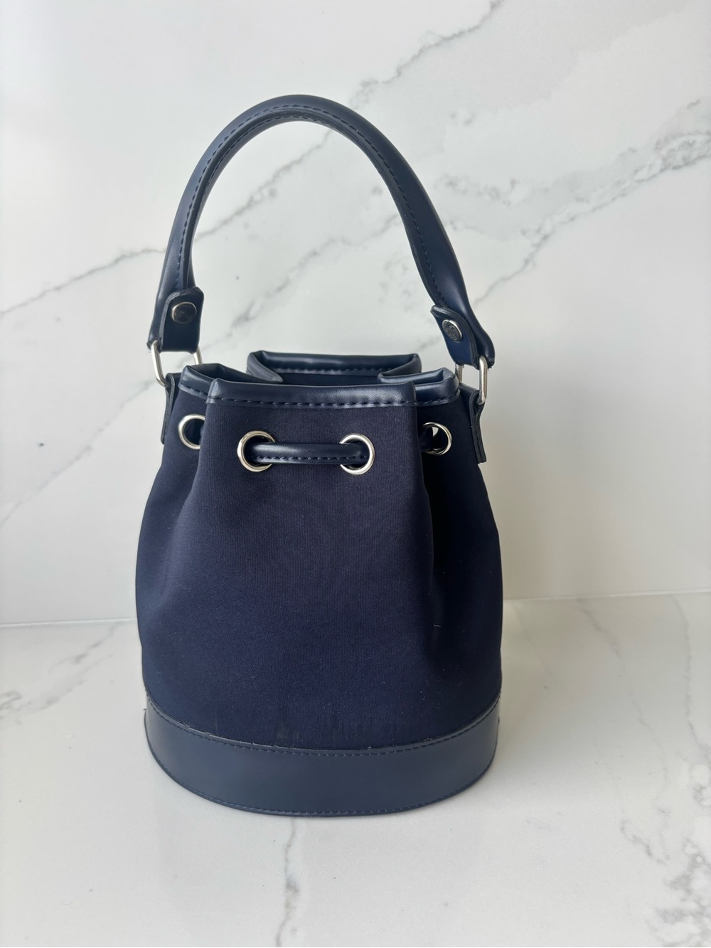 Tommy Hilfiger Vintage Navy Drawstring Bucket Bag Navy Blue Red & White Stripe - Picture 7 of 9
